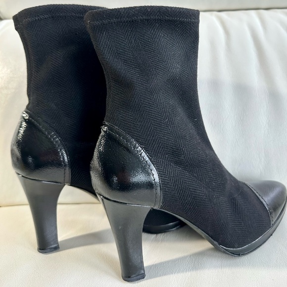 Vintage Donald J Pliner Black Patent and Fabric Boot 9 - Picture 5 of 9